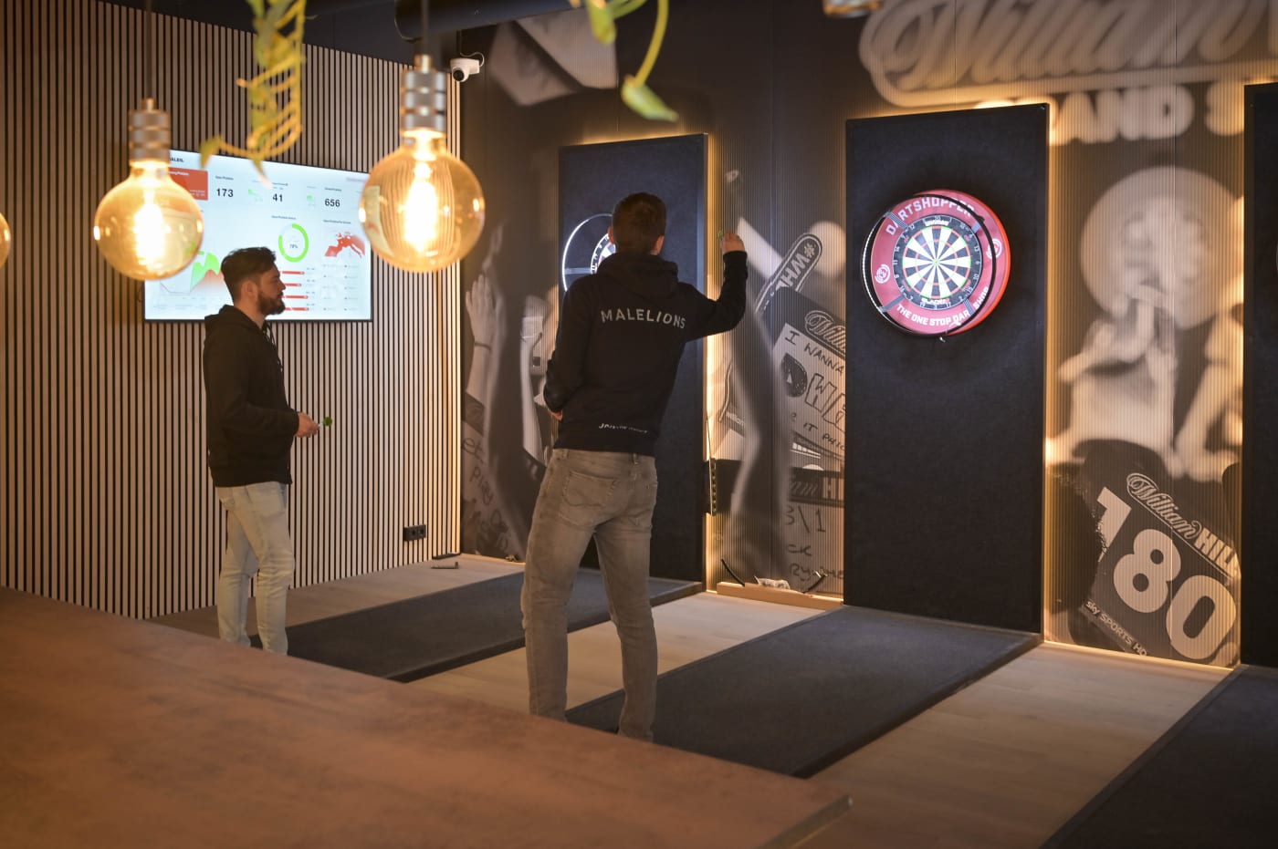 De dartshoek op kantoor
