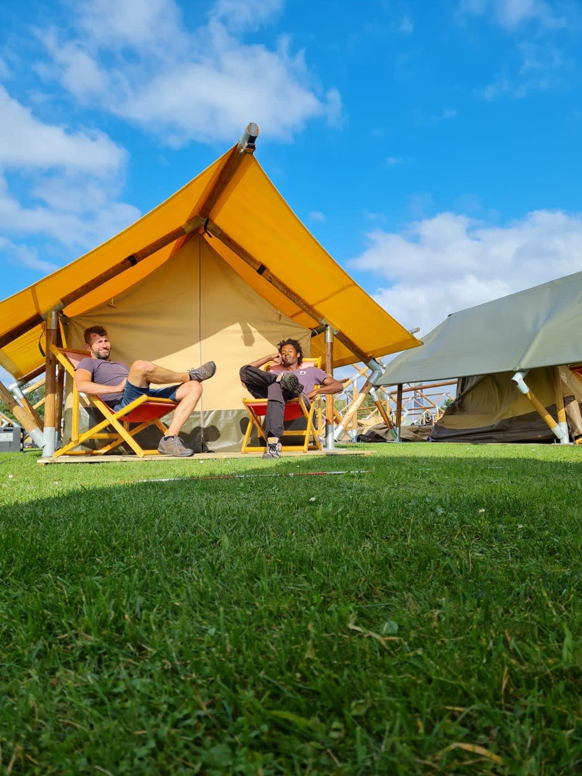 Rechargers tent