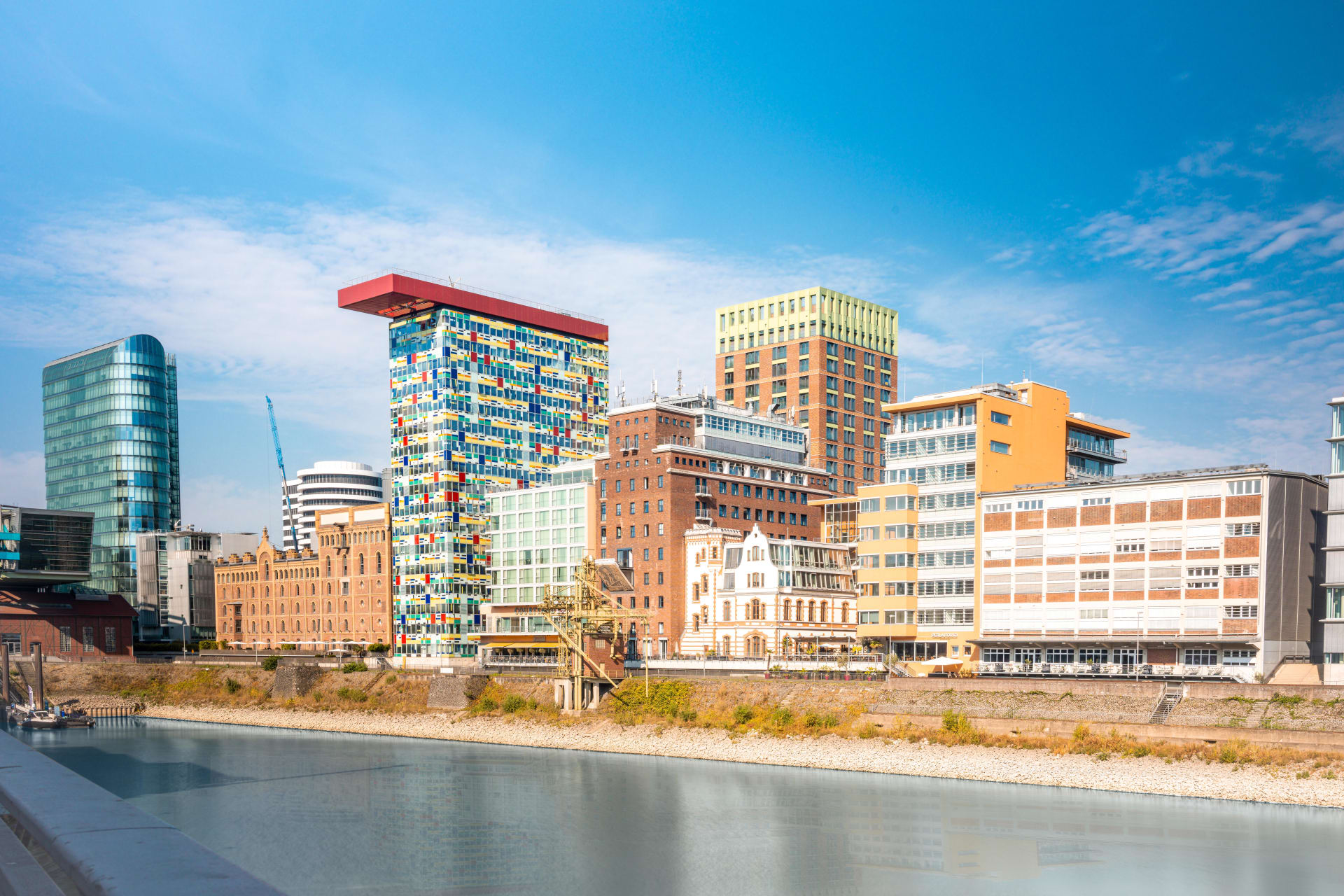 Medienhafen Düsseldorf die Heimat von GoldmanTax die Steuerkanzlei