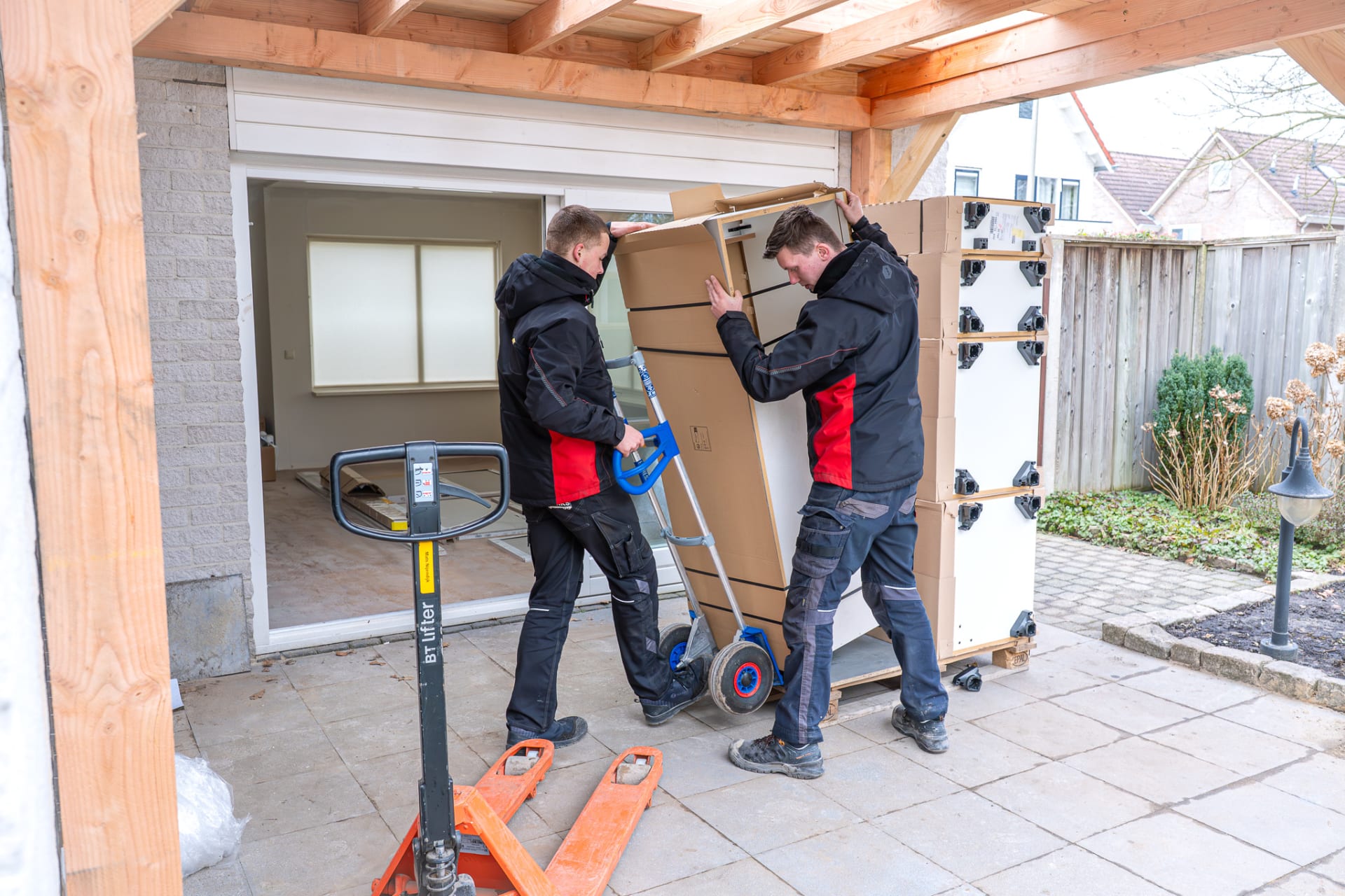 Levering door chauffeur Mats