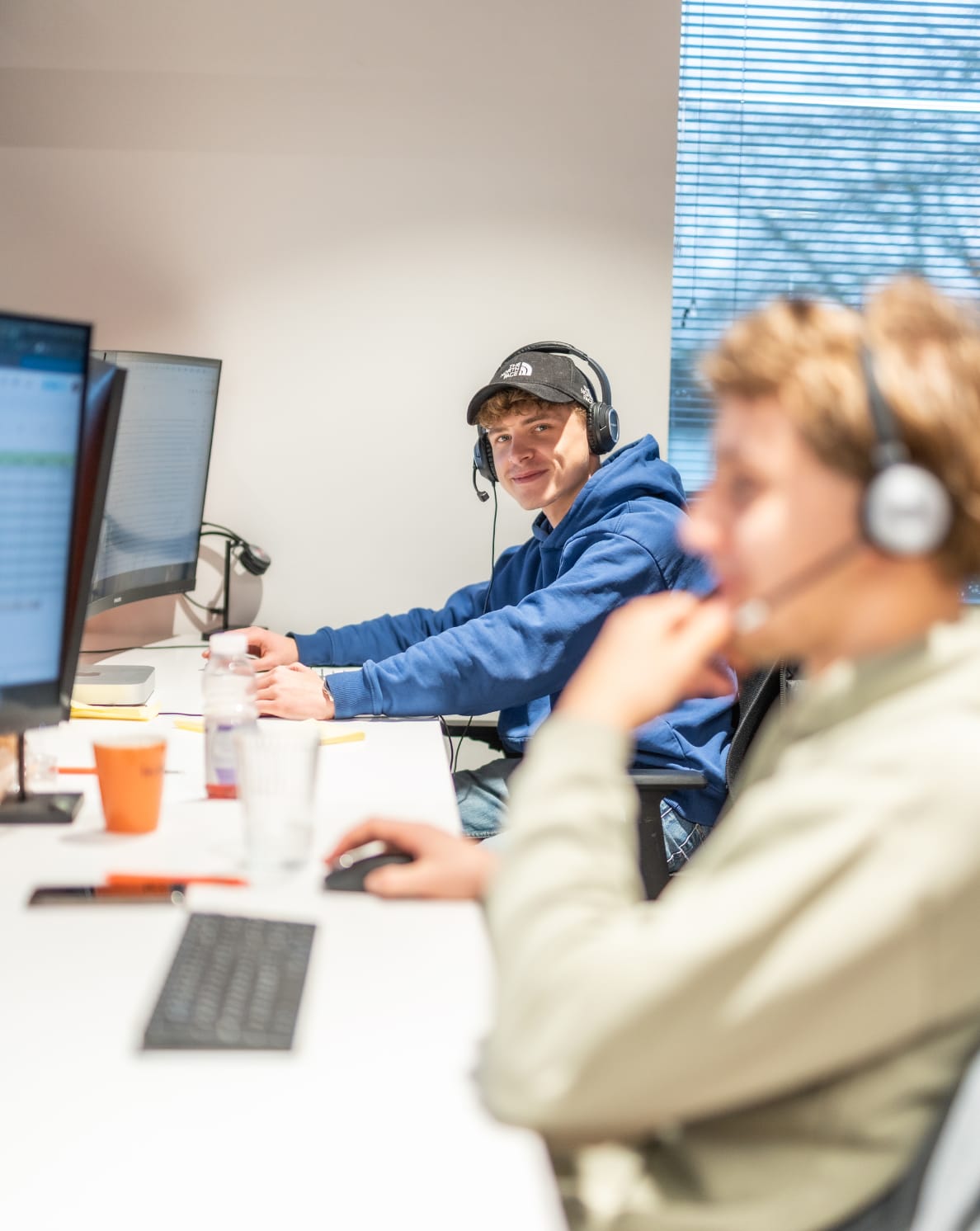 Commercieel callcenter medewerkers in de lijn