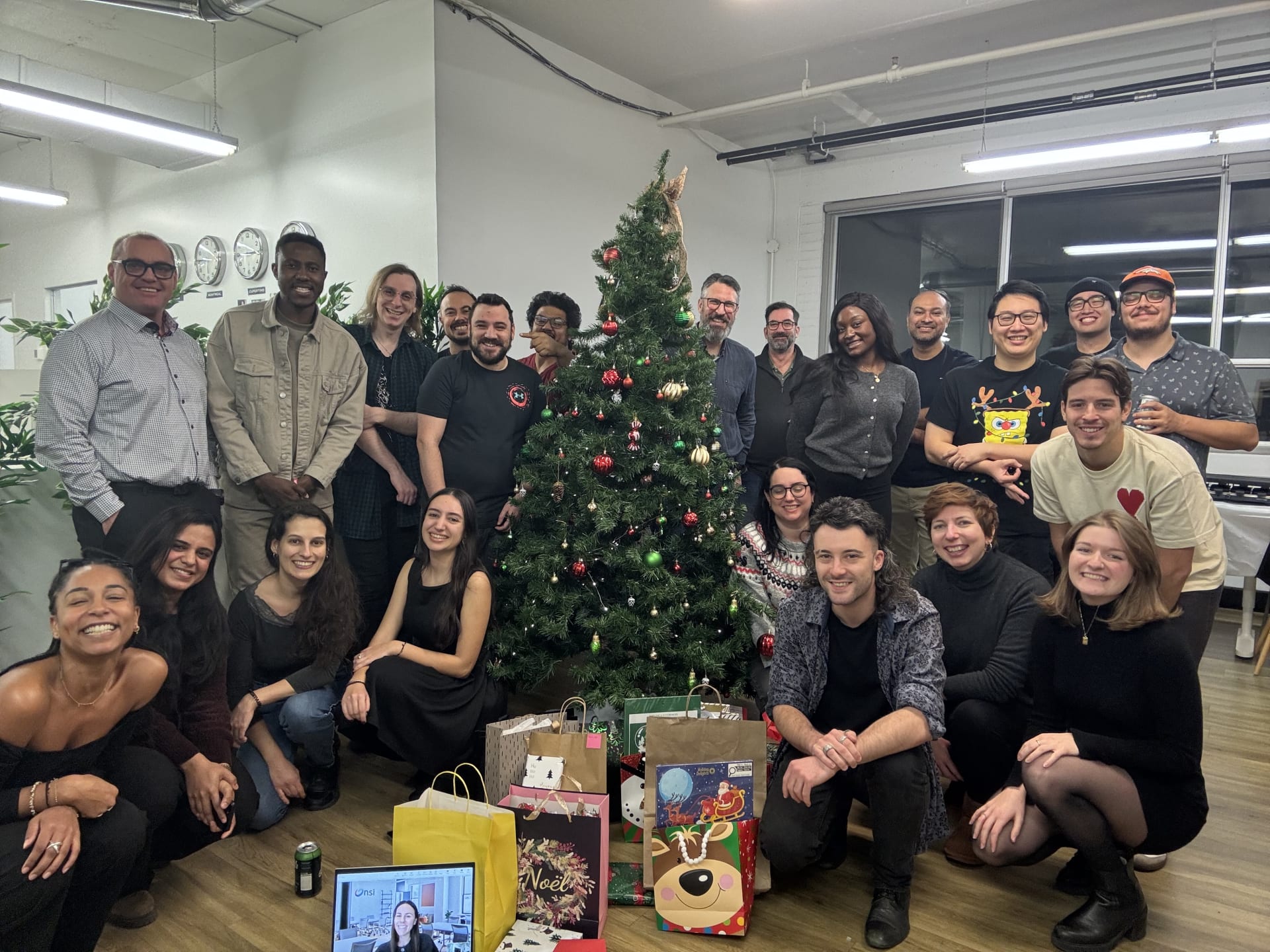 Photo secret santa en équipe