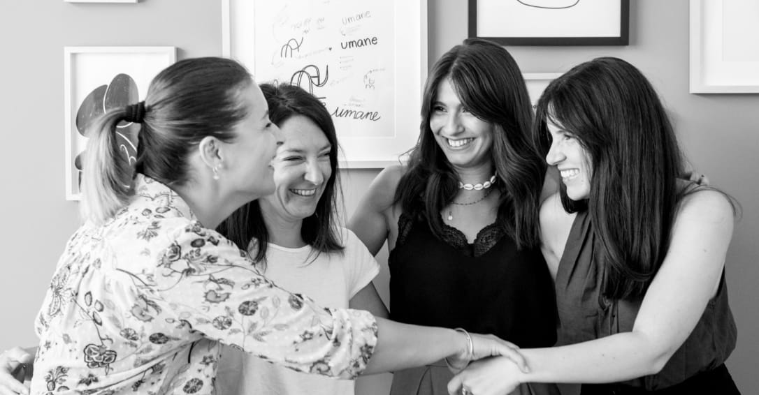 collaborateurs qui rient