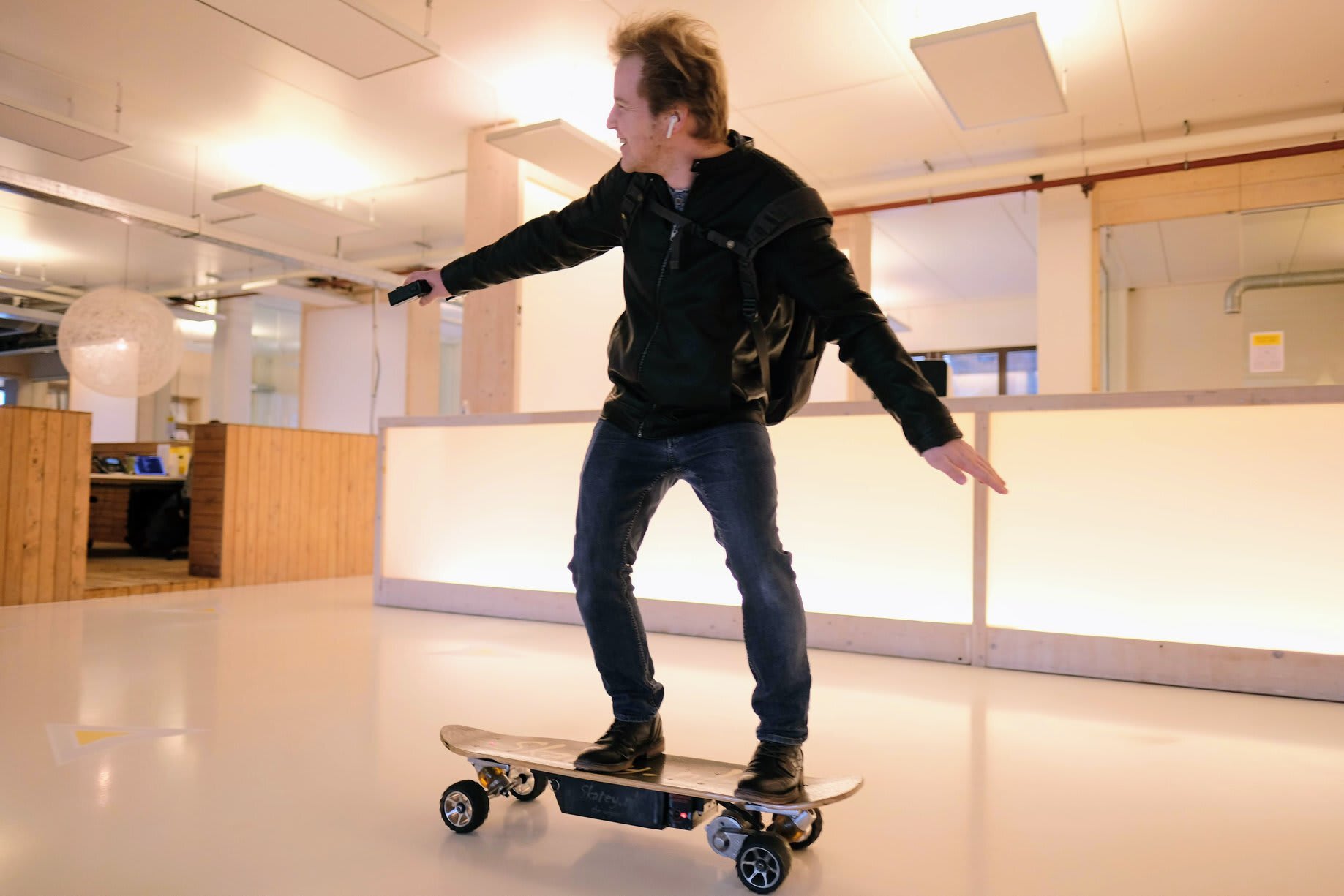 Remko skateboarding