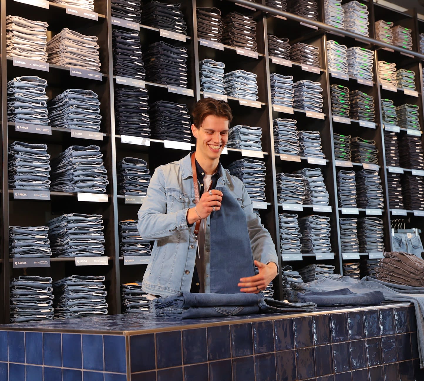 Winkel vacatures bij Jeans Centre door heel Nederland. Vacature storemanager of verkoper