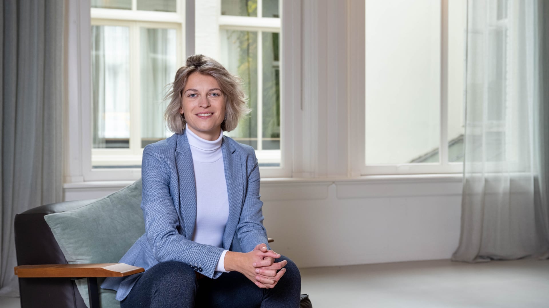 Foto van collega die vertelt over haar rol als consultant Proces Transformatie