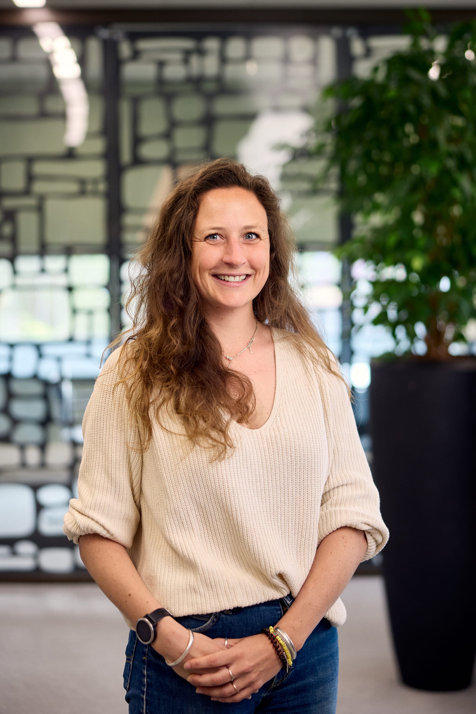 Niki de Boer, applicatieontwikkelaar bij Zorg en Zekerheid. Werkt aan digitale oplossingen die medewerkers en verzekerden ondersteunen.