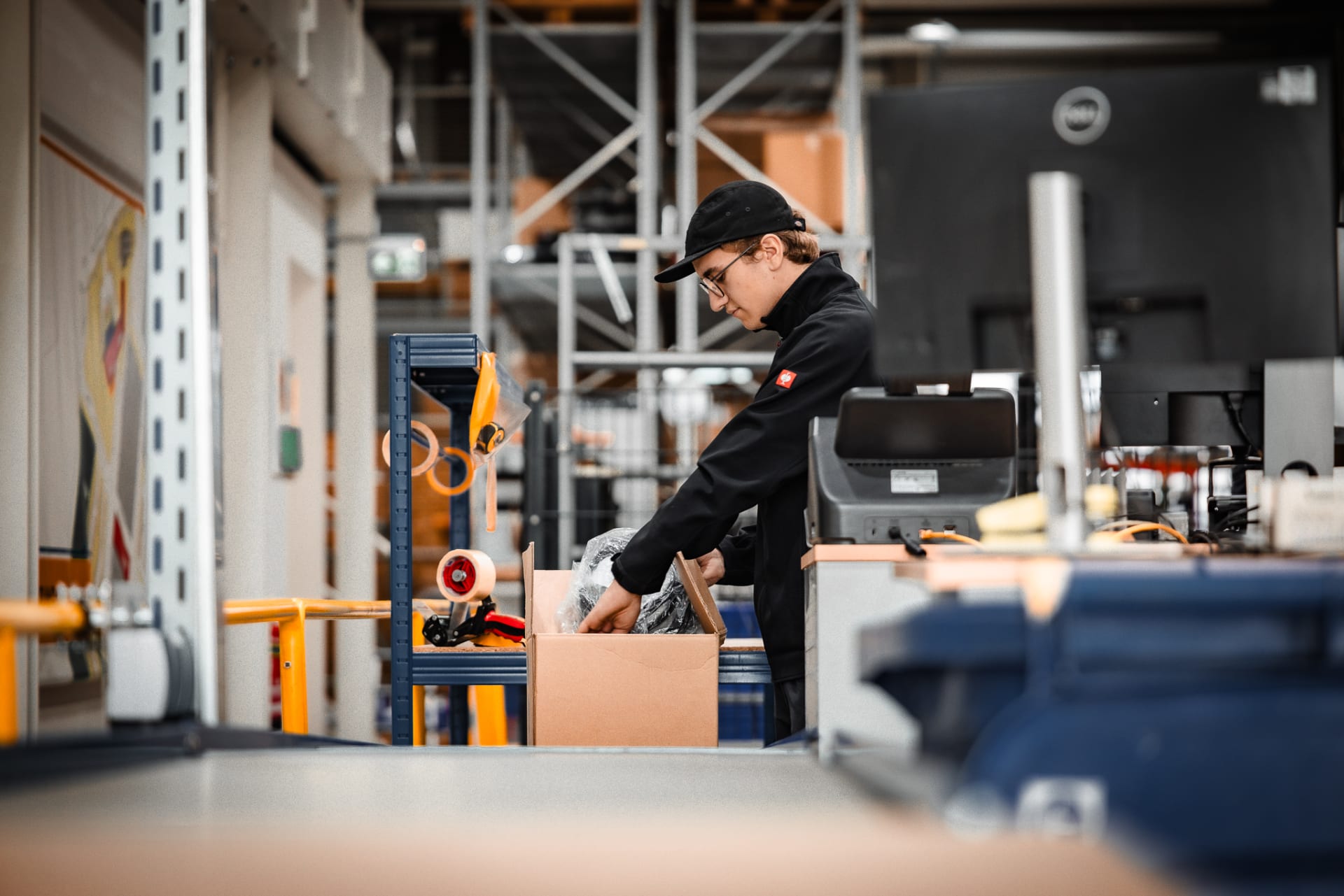 Herding_Fachkraft_für_Lagerlogistik_Einpacken_2025