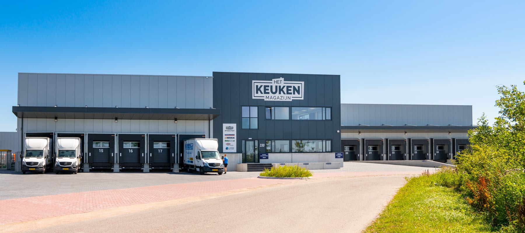Opmeer (Hoofdkantoor, Logistiek en Transport)