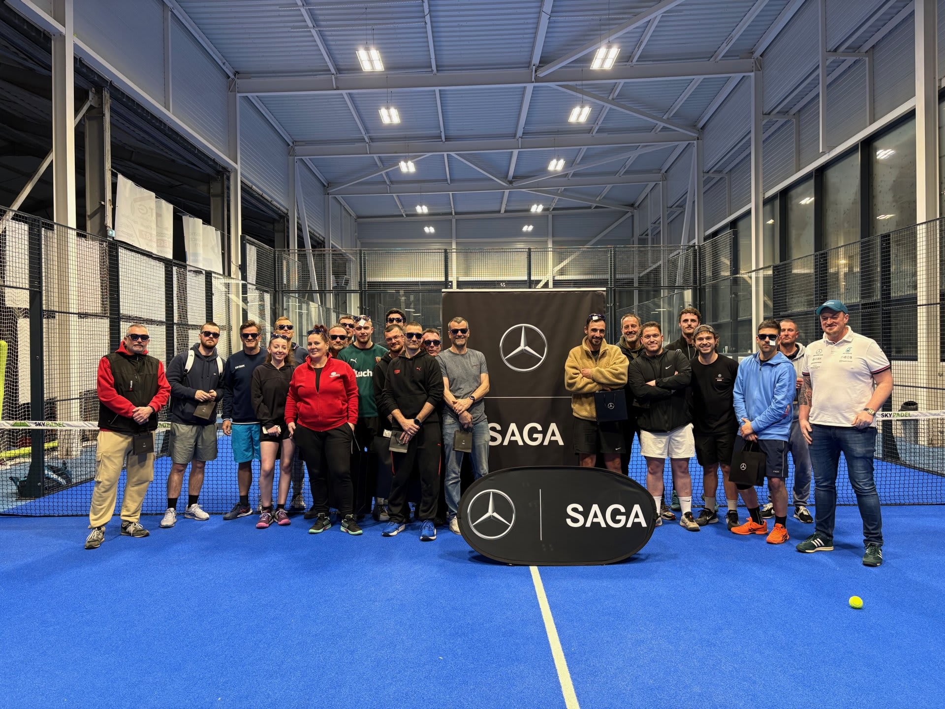 Équipe SAGA Mercedes-Benz lors d’un événement collaborateurs