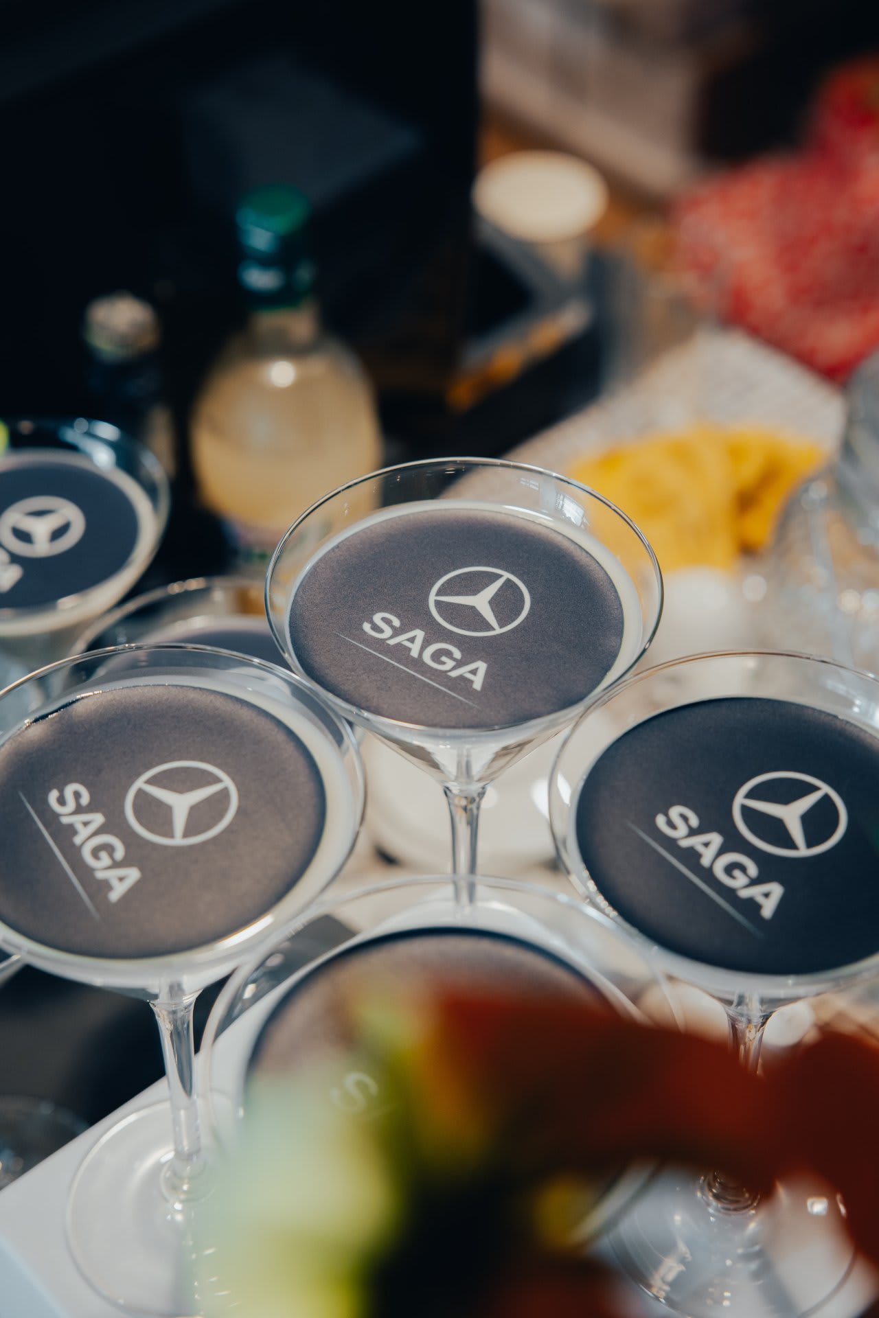 Cocktails personnalisés SAGA Mercedes-Benz lors d’un événement