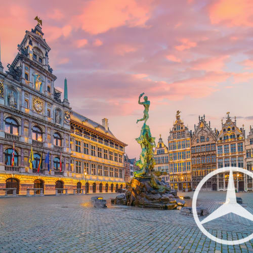 Vue d’une ville belge avec logo Mercedes-Benz, SAGA Belgique