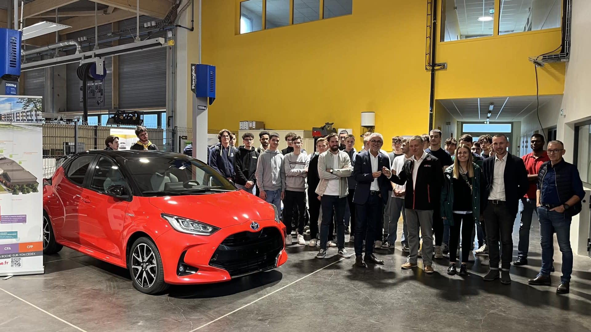 Étudiants en visite chez Toyota Toys Motors, groupe RCM