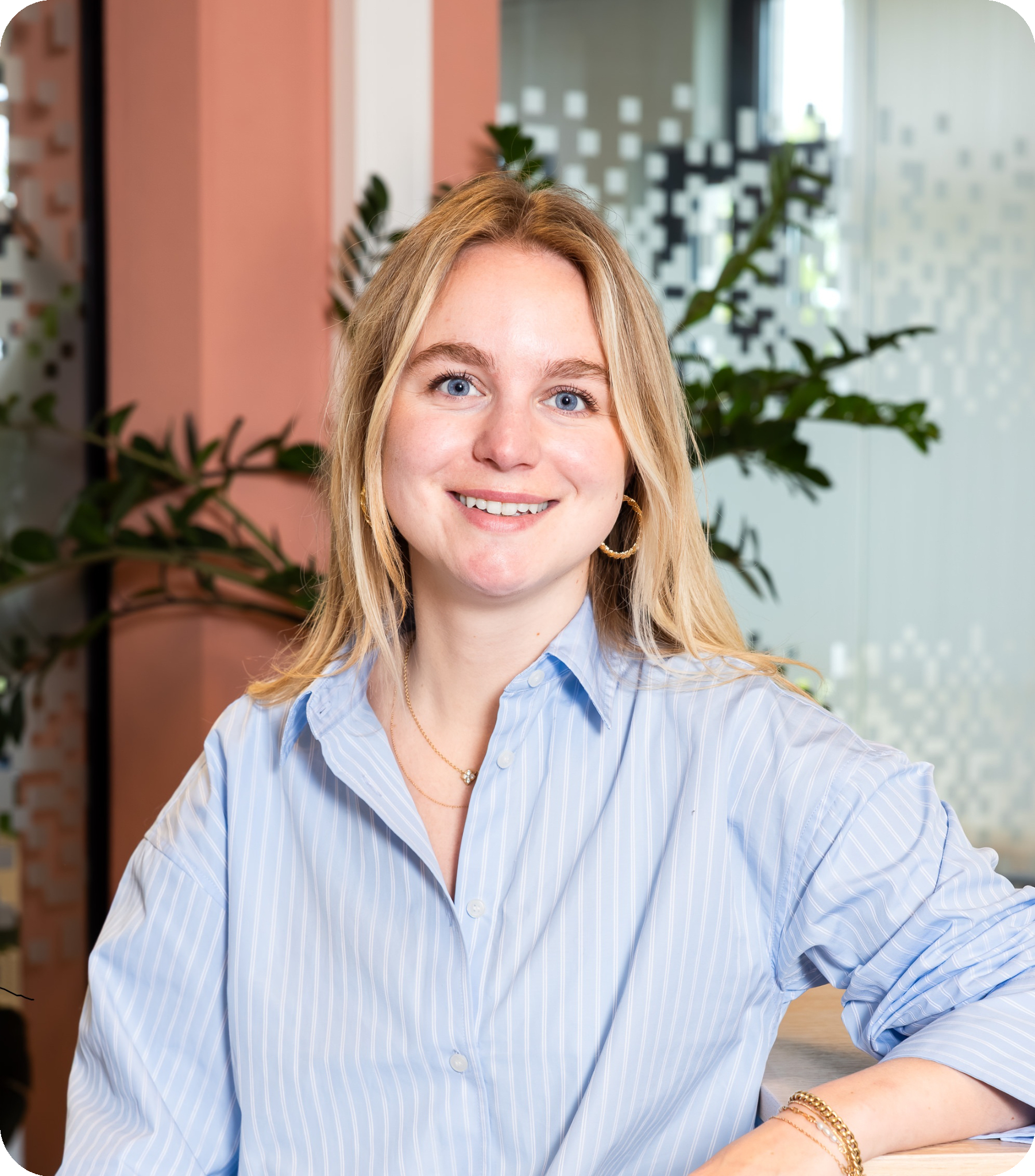 Julie van der Laan, recruiter BECIS | DIOR