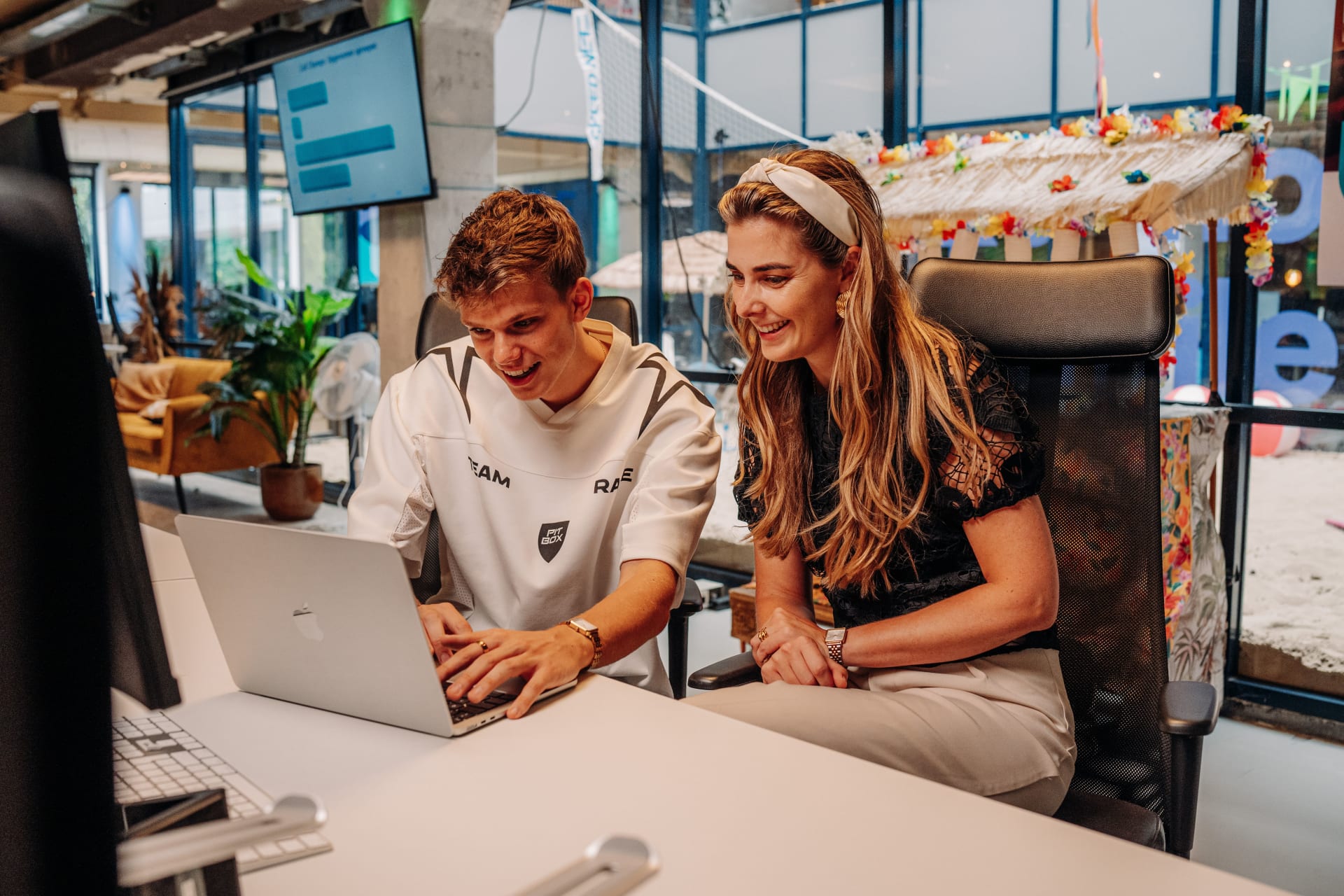 Young professional aan het werk