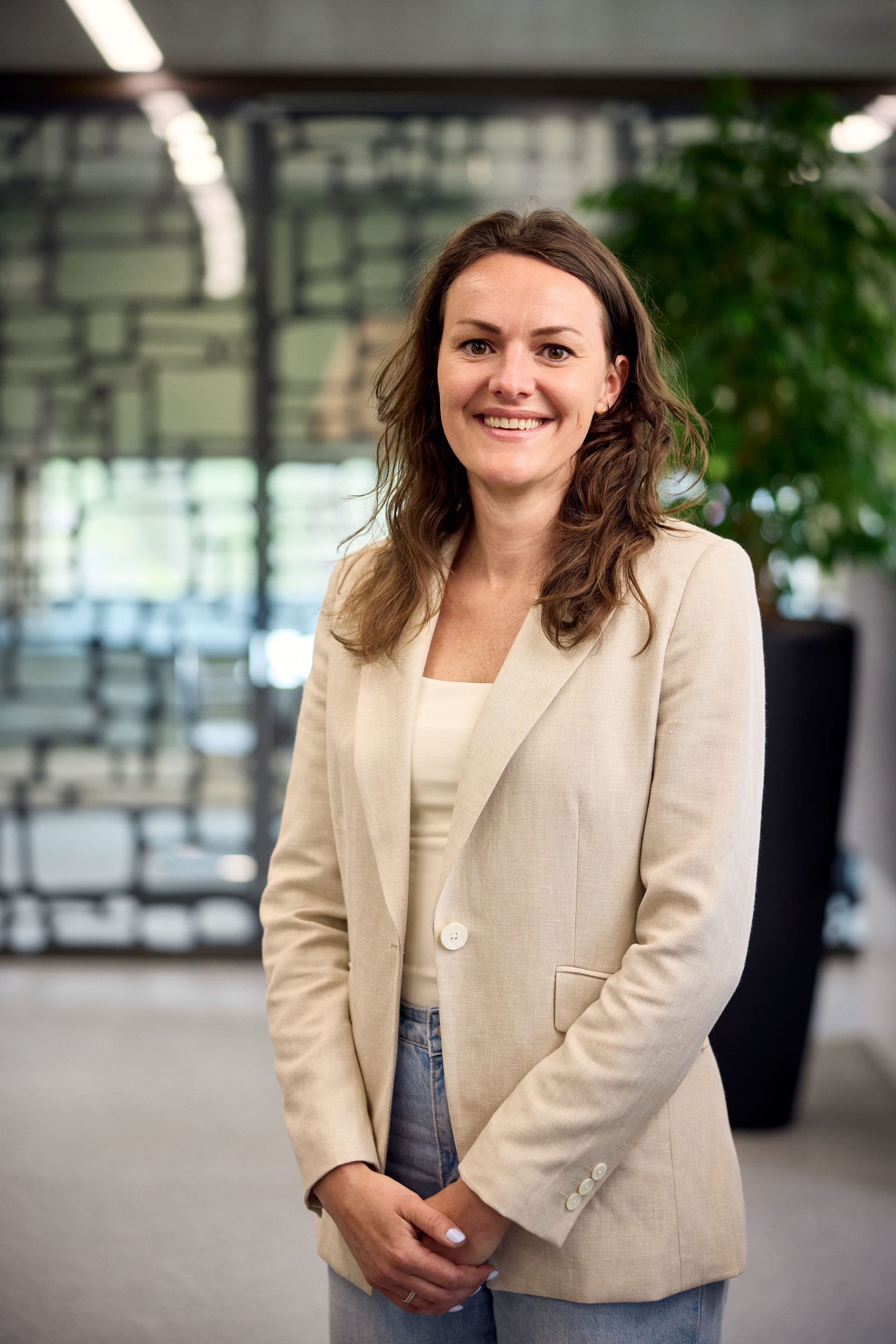 Aukje Duijs, HR Business Partner bij Zorg en Zekerheid. Werkt aan werkgeluk, ontwikkeling, duurzame inzetbaarheid en een gezonde werk-privébalans voor medewerkers.