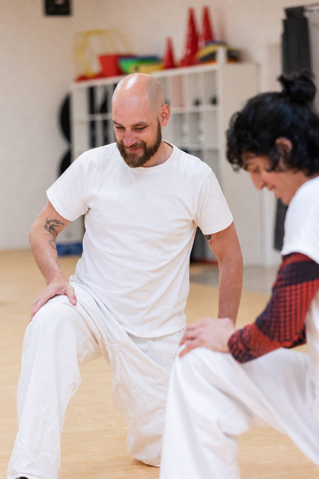 Trainer begleitet eine Übung im SHINDO-Training