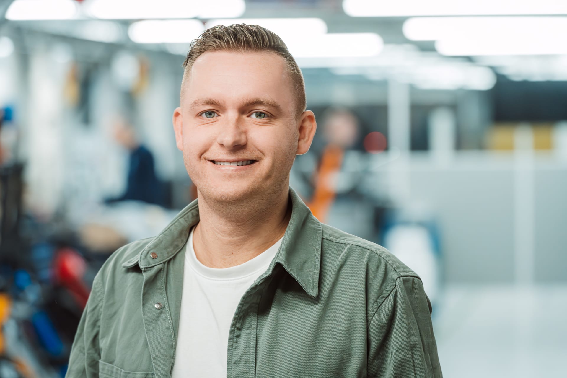 Herman, Product Information Specialist bij Gazelle, op kantoor