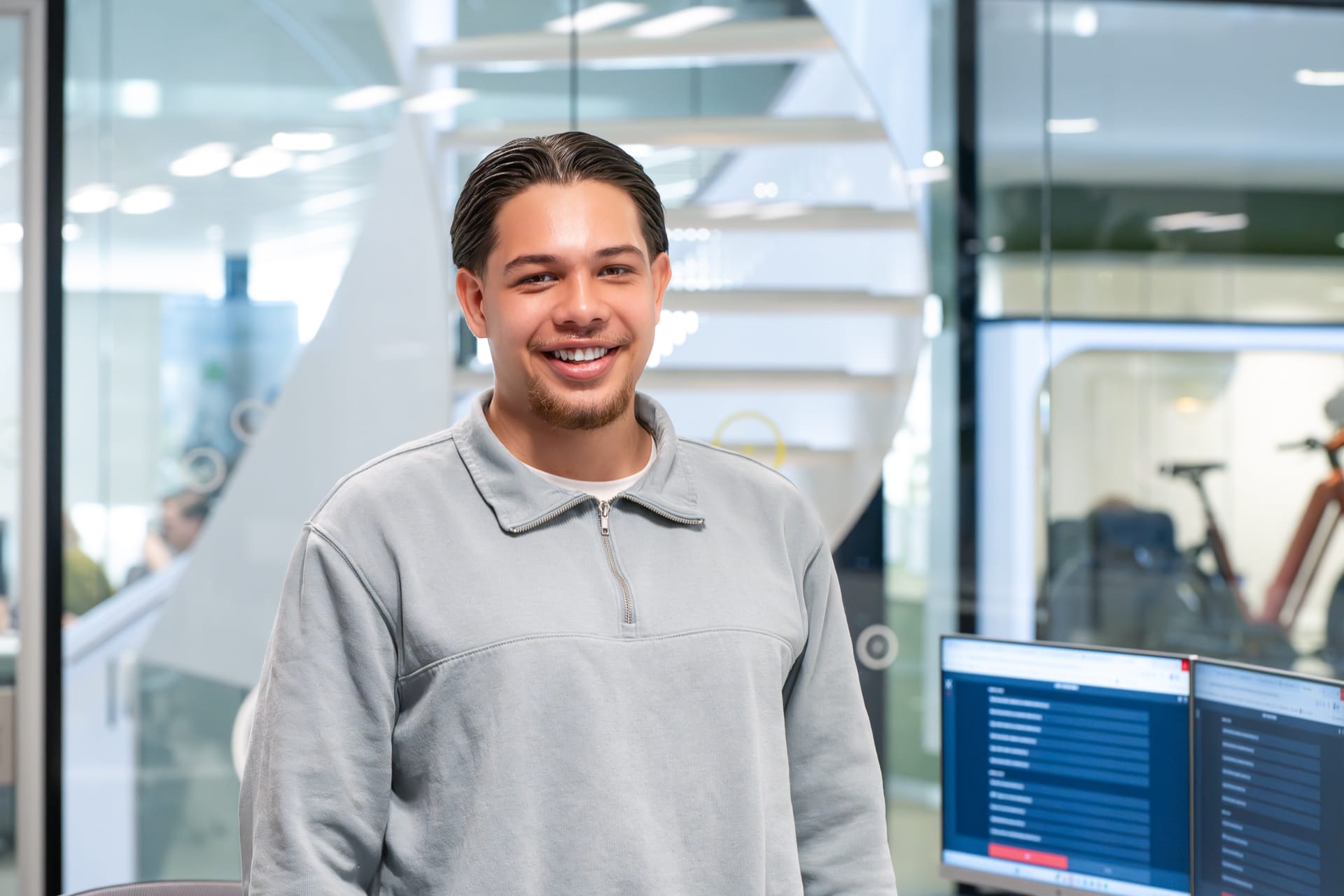 Jaïr, Industrial Engineer bij Gazelle, op zijn werkplek