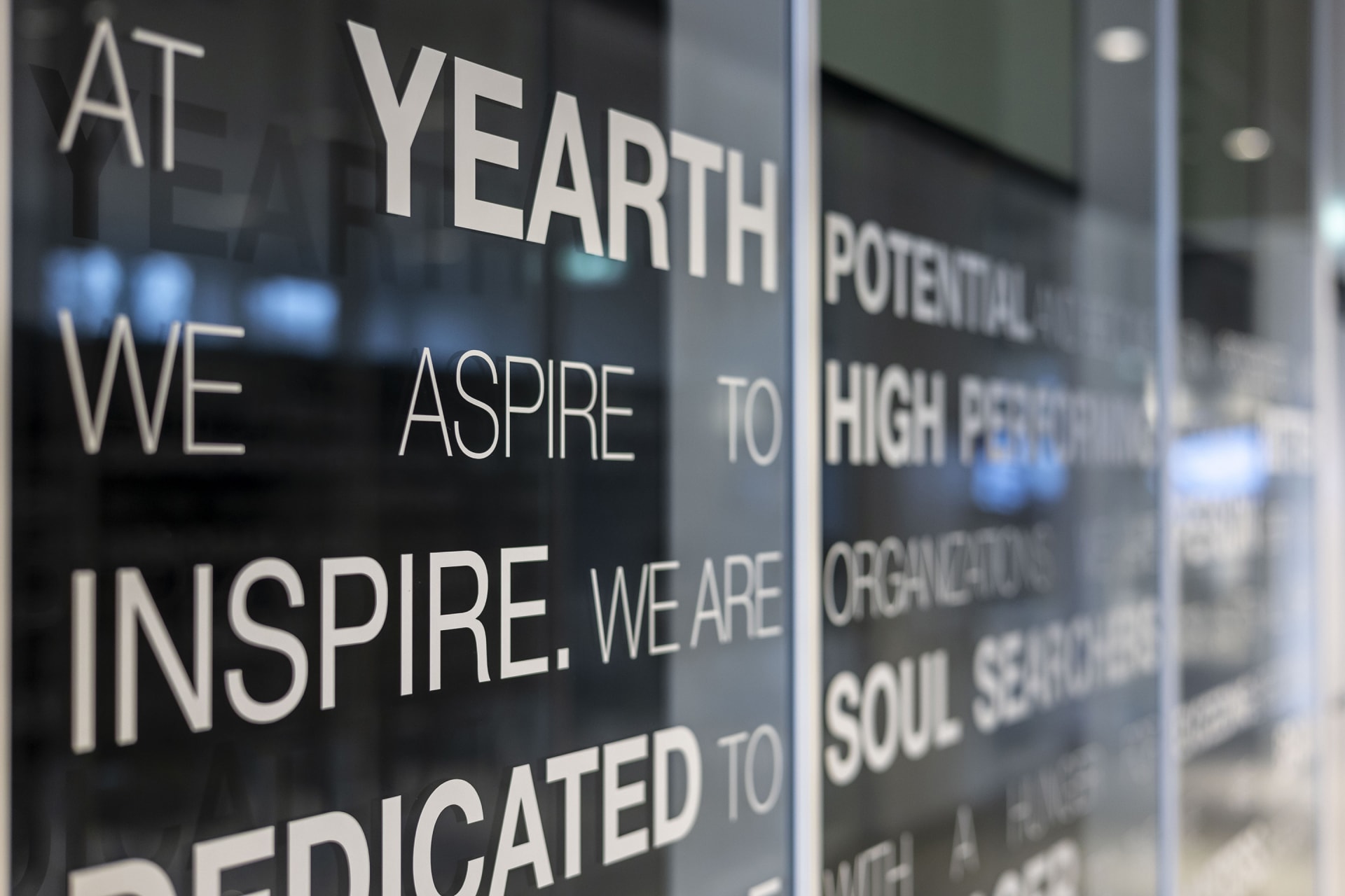 YEARTH BV logo